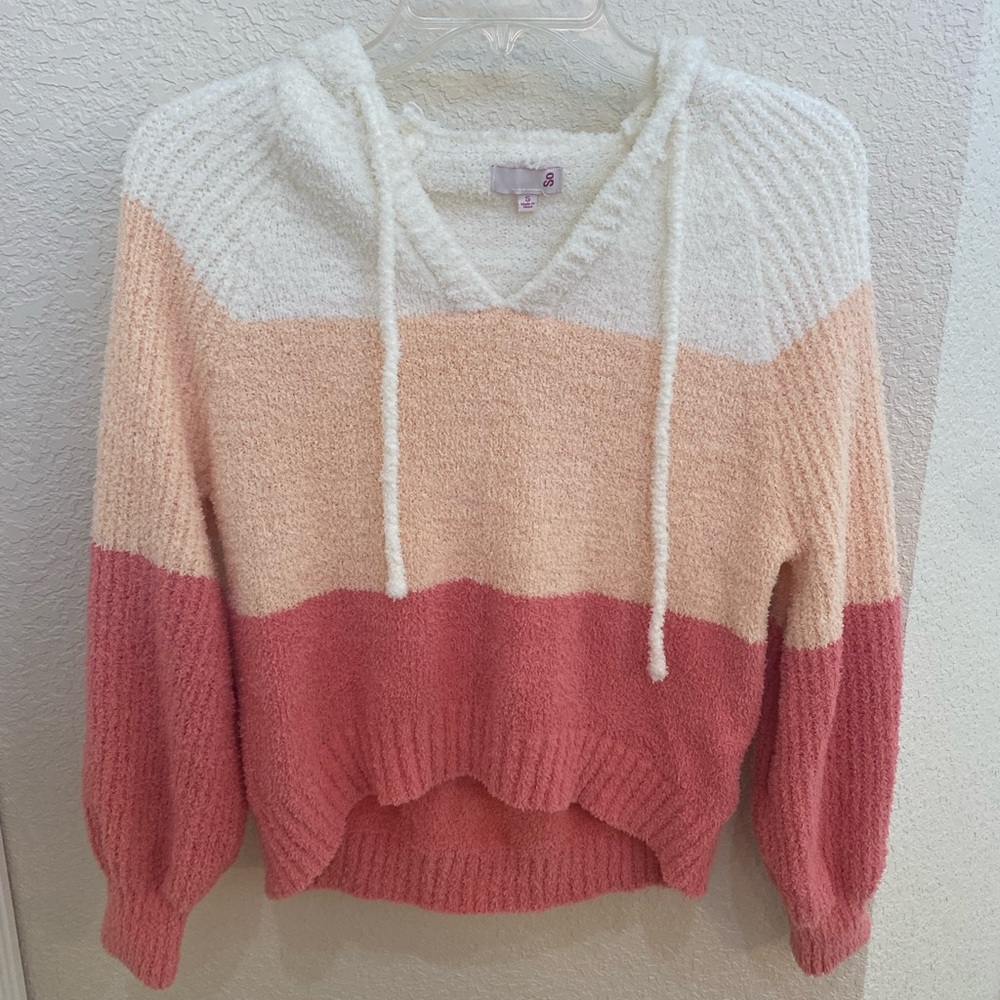 Pullover sweater